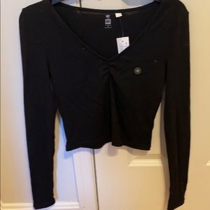 Black cropped long sleeve v neck